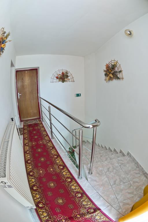 Отель Penzion Rozalia Кошице Экстерьер фото